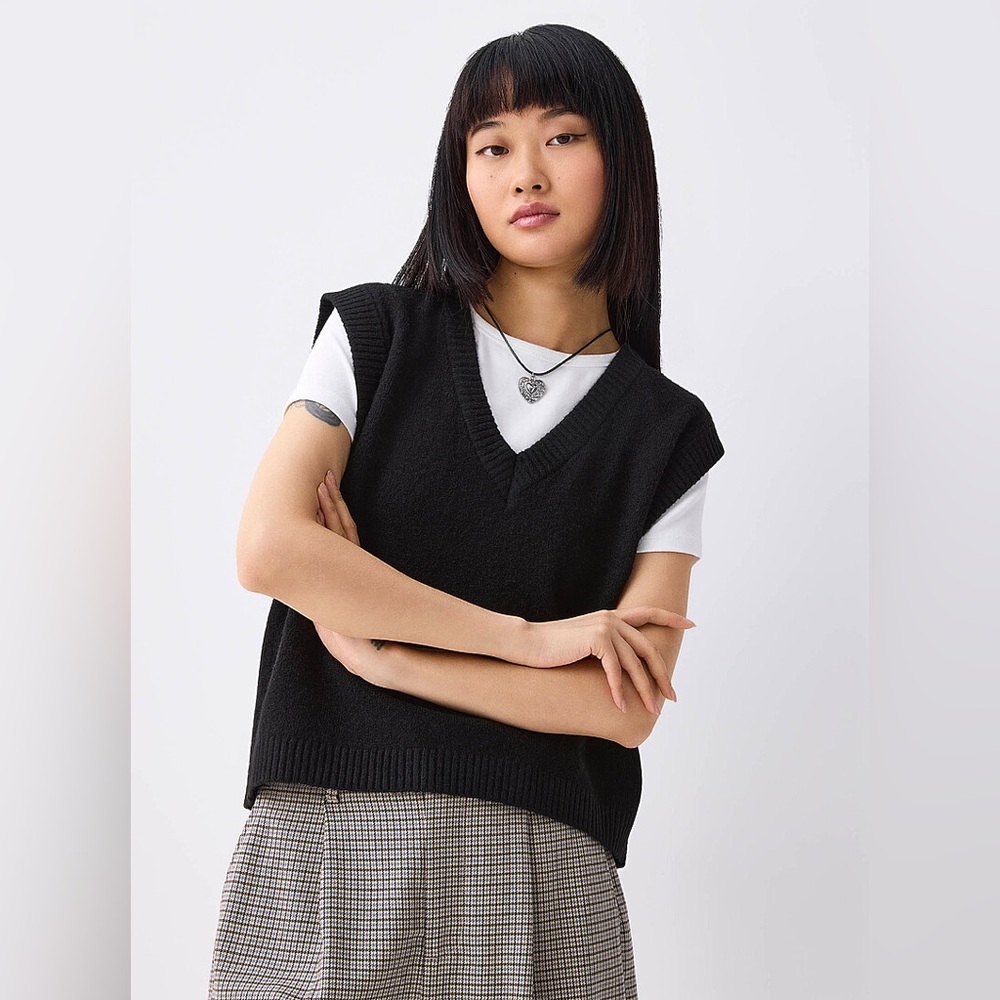 🖤H&M Oversized Black Knit Sweater Vest (NWOT), Size XS